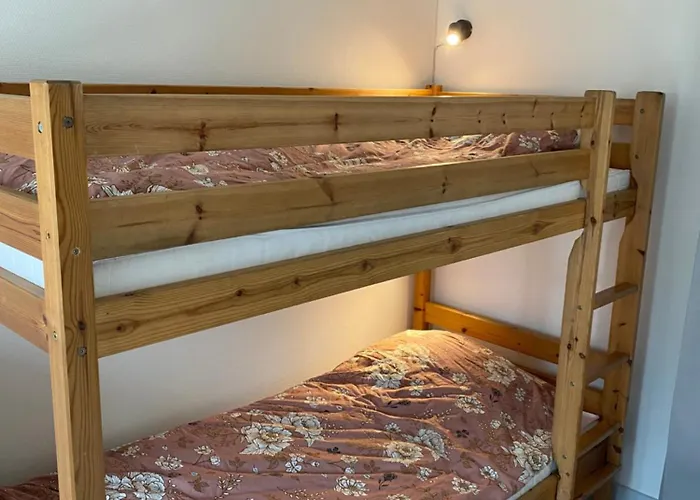 Apt17 - Quiet Countryside - Only Minutes From